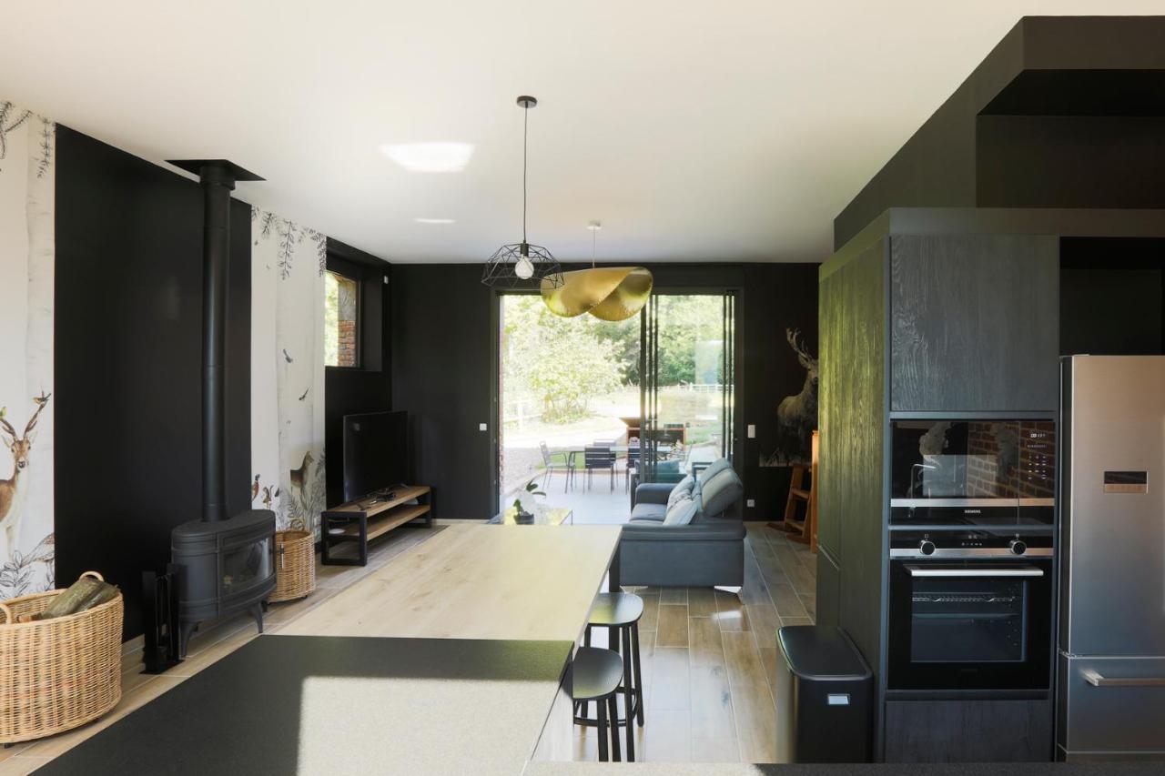 Aux Bois Dores De La Ferme De Sorval, Animaux De La Ferme, Fitness Selvigny 外观 照片