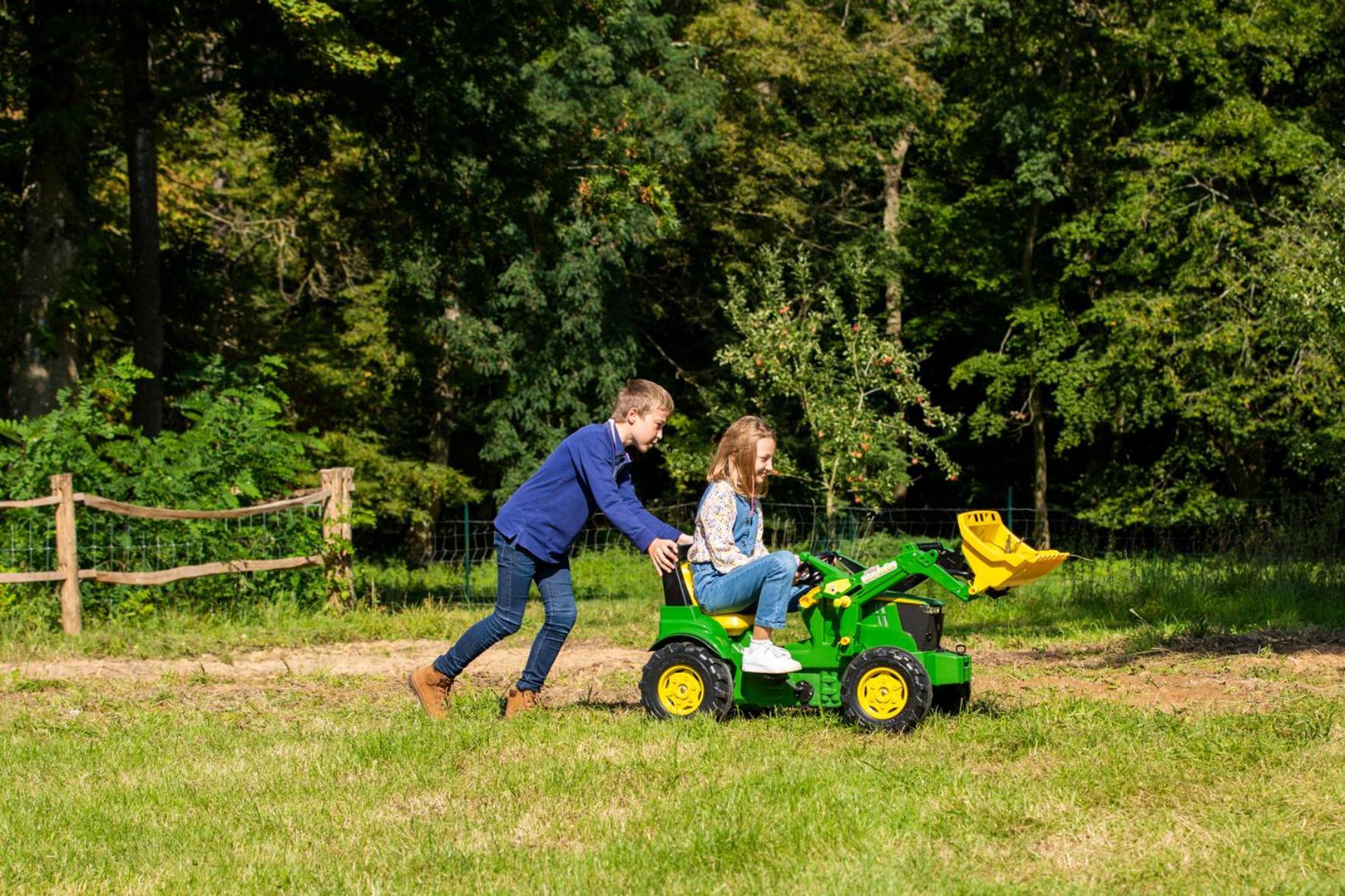 Aux Bois Dores De La Ferme De Sorval, Animaux De La Ferme, Fitness Selvigny 外观 照片